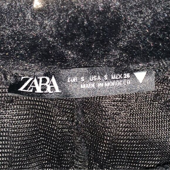 ZARA Black Quilted Faux Fur Cropped Long Sleeve Sweater Sweatshirt Size Small - Picture 4 of 8